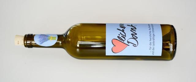 Individuelle Flaschenetiketten gestalten - einzigartige Geschenkidee Individuelle Flaschenetiketten gestalten - einzigartige Geschenkidee