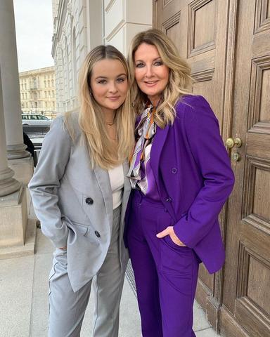 Wie alt ist Frauke Ludowig? Ein Blick auf das Alter der TV-Ikone Wie alt ist Frauke Ludowig? Ein Blick auf das Alter der TV-Ikone