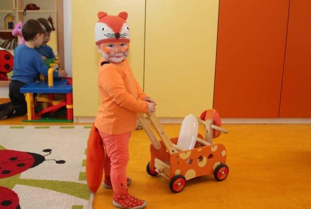 Einfache Anleitung: So basteln Sie ein Fuchs-Kostüm selbst Einfache Anleitung: So basteln Sie ein Fuchs-Kostüm selbst