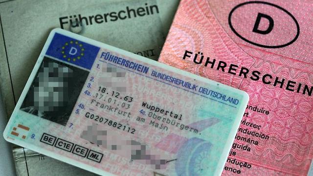Gültigkeit des alten Papierführerscheins im Ausland: Welche Probleme können auftreten? Gültigkeit des alten Papierführerscheins im Ausland: Welche Probleme können auftreten?
