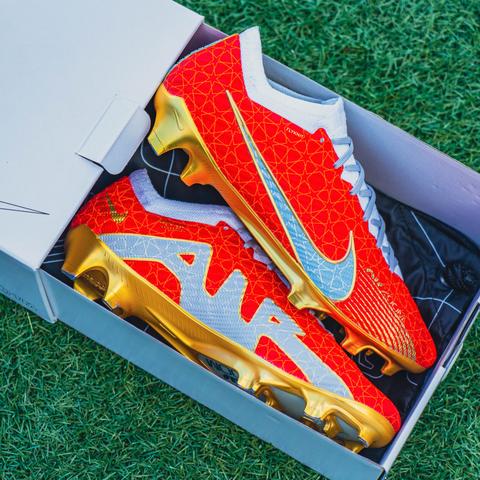 Individuelle Fußballschuhe: Designe deine eigenen Schuhe für maximale Leistung Individuelle Fußballschuhe: Designe deine eigenen Schuhe für maximale Leistung