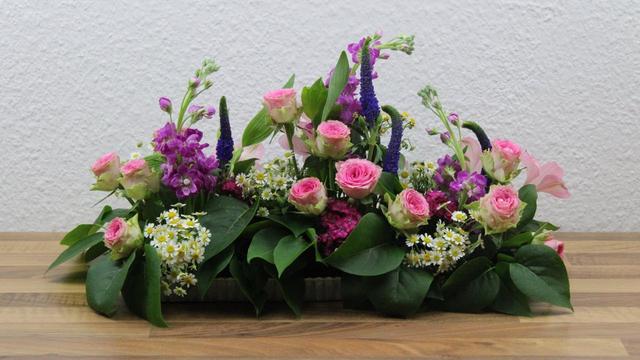 Blumengestecke selber machen: Tipps und Tricks Blumengestecke selber machen: Tipps und Tricks
