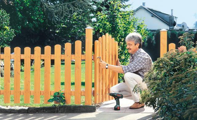 Sicherheit und Privatsphäre im Garten: So baust du dein eigenes Gartentor aus Holz Sicherheit und Privatsphäre im Garten: So baust du dein eigenes Gartentor aus Holz