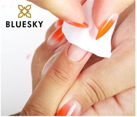 Nagelhautentfernung beim Gelnägel selber machen: Die richtige Methode