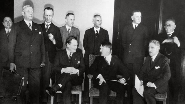 Der Begriff "Gleichschaltung" und seine historische Bedeutung Der Begriff "Gleichschaltung" und seine historische Bedeutung