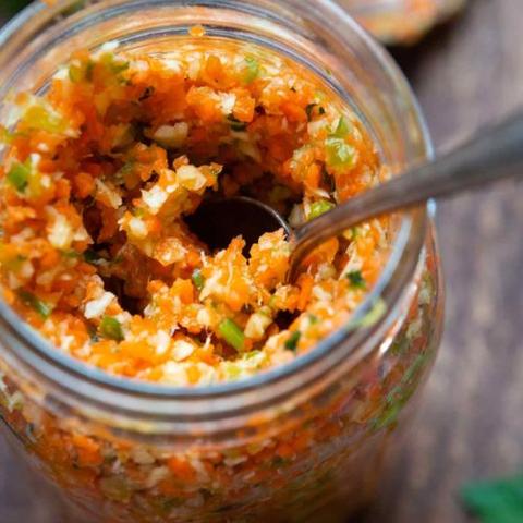 Nachhaltige Küche: Gemüsebrühe als Paste selbstgemacht