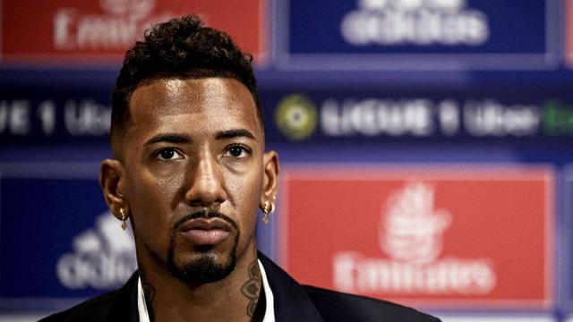 Jérôme Boateng muss heute erneut vor Gericht – er soll seine Freundin geschlagen haben Jérôme Boateng muss heute erneut vor Gericht – er soll seine Freundin geschlagen haben