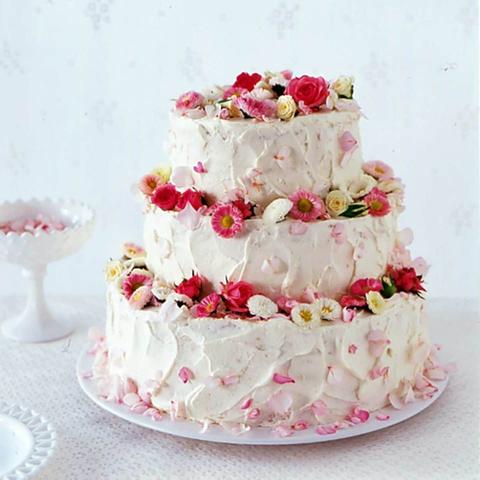 Selbstgemachte Hochzeitstorten: Ein Genuss für alle Gäste Selbstgemachte Hochzeitstorten: Ein Genuss für alle Gäste