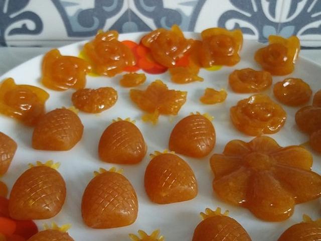 Selbstgemachte Honigbonbons: Gesund naschen leicht gemacht Selbstgemachte Honigbonbons: Gesund naschen leicht gemacht