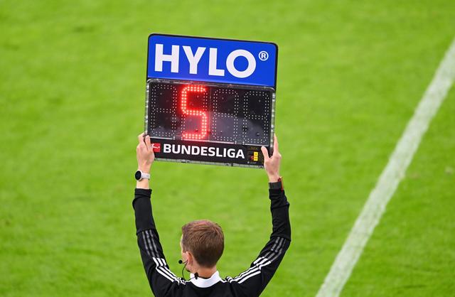 Diskussionen um Nachspielzeit und Elfmeterentscheidung in Regensburg Diskussionen um Nachspielzeit und Elfmeterentscheidung in Regensburg