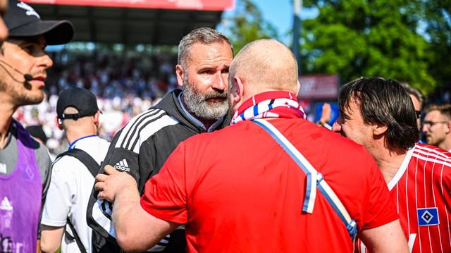 Verwirrung in Regensburg: Längere Nachspielzeit und strittiger Elfmeterpfiff Verwirrung in Regensburg: Längere Nachspielzeit und strittiger Elfmeterpfiff