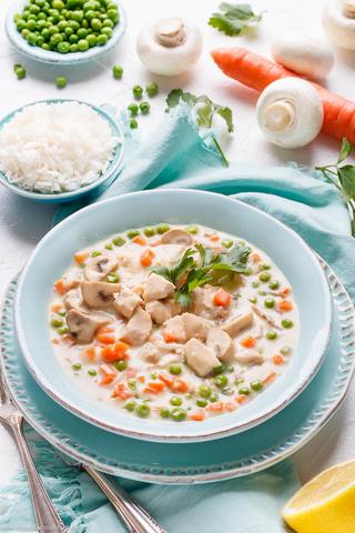 Schnelles Hühnerfrikassee selber machen - Rezept und Anleitung Schnelles Hühnerfrikassee selber machen - Rezept und Anleitung