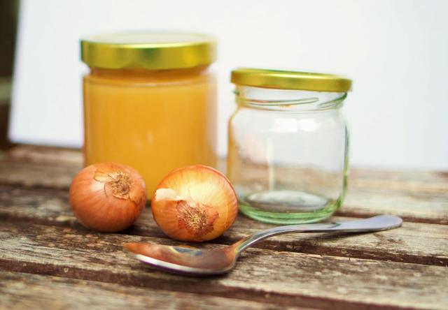 Hustensaft selber machen: Traditionelles Rezept mit Zwiebel und Honig