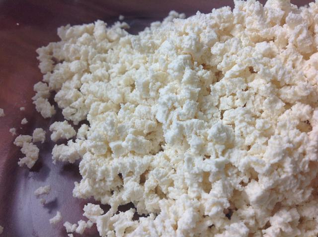 Genuss pur: Selbstgemachter Hüttenkäse für jeden Geschmack