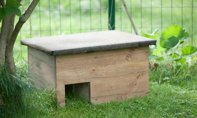 Igelhäuser selber bauen Anleitung für den perfekten Unterschlupf