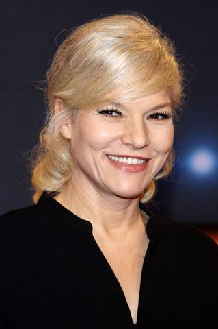 Altersfrage: Wie alt ist Ina Müller, die talentierte Musikerin und Kabarettistin? Altersfrage: Wie alt ist Ina Müller, die talentierte Musikerin und Kabarettistin?