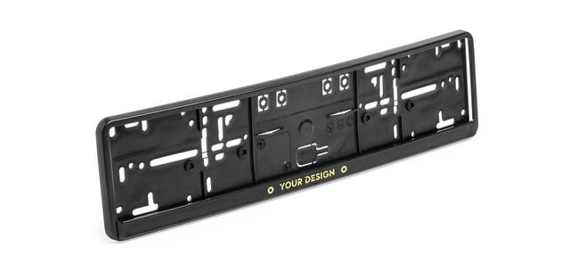 Persönlicher Touch auf dem Auto: Kennzeichenhalter selbst gestalten