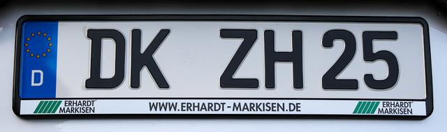 DIY-Trend: Kennzeichenhalter individuell gestalten und verschönern