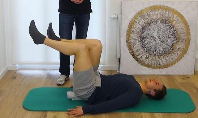 Beweglichkeit zurückgewinnen: Mit diesen Übungen die ISG-Blockade lösen Beweglichkeit zurückgewinnen: Mit diesen Übungen die ISG-Blockade lösen