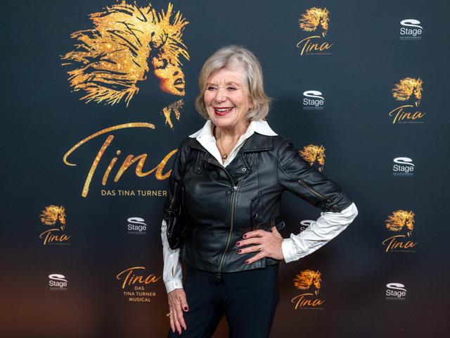 Jutta Speidel: Das Bedürfnis nach Zärtlichkeit und Erotik im Alter Jutta Speidel: Das Bedürfnis nach Zärtlichkeit und Erotik im Alter