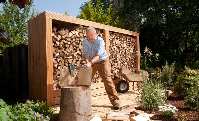 Holzlager im Freien selber machen: Anleitung für ein Kaminholzregal Holzlager im Freien selber machen: Anleitung für ein Kaminholzregal
