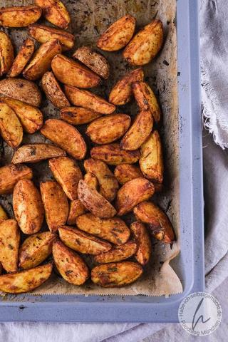 Leckere Kartoffelecken selbst gemacht: Ohne Fritteuse, aber voller Geschmack Leckere Kartoffelecken selbst gemacht: Ohne Fritteuse, aber voller Geschmack