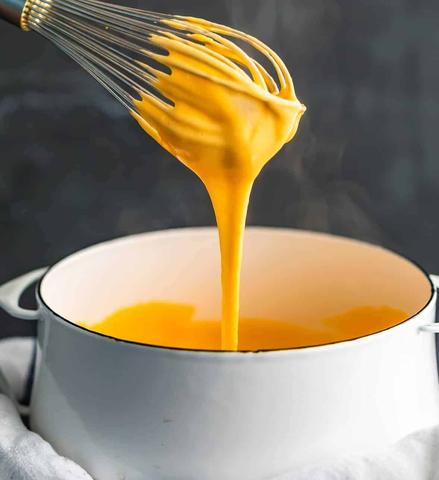 Leckere Käsesauce in nur 15 Minuten zubereitet Leckere Käsesauce in nur 15 Minuten zubereitet