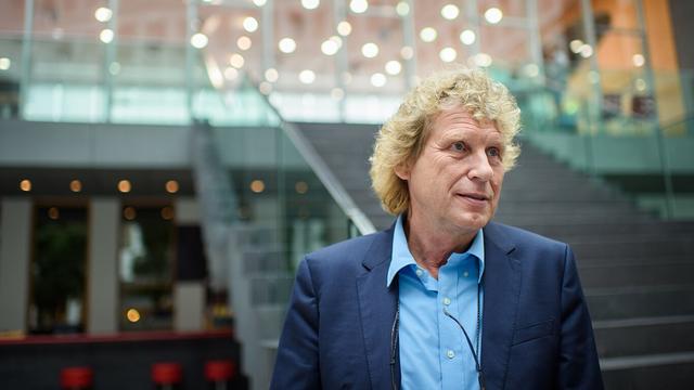 Finanzexperte schlägt drastische Maßnahme vor: Kassenpatienten sollen 800 Euro für Arztbesuche übernehmen Finanzexperte schlägt drastische Maßnahme vor: Kassenpatienten sollen 800 Euro für Arztbesuche übernehmen