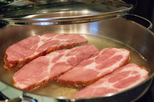 Wie lange braucht Kassler im Backofen? Tipps für die optimale Garzeit Wie lange braucht Kassler im Backofen? Tipps für die optimale Garzeit