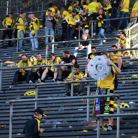 Enttäuschung in Dortmund: Keine Meisterfeier nach knapp verpasstem Titel