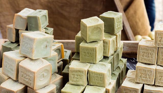 Kernseife: Natürlich, effektiv und umweltfreundlich - die ideale Seifenwahl Kernseife: Natürlich, effektiv und umweltfreundlich - die ideale Seifenwahl