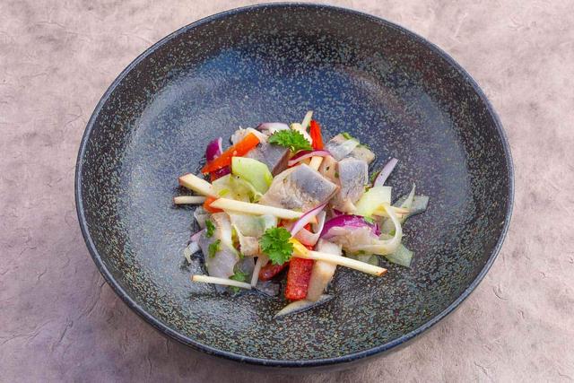 Köstlicher Heringssalat aus eigener Herstellung: Probieren Sie es aus! Köstlicher Heringssalat aus eigener Herstellung: Probieren Sie es aus!