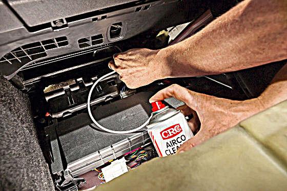 Klimaanlage befüllen lassen: Welche Kosten kommen auf Sie zu? Klimaanlage befüllen lassen: Welche Kosten kommen auf Sie zu?