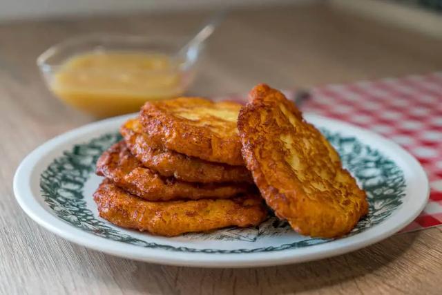 Knusprige Reibekuchen selber machen: Das perfekte Rezept! - Sieu Thi Do ...