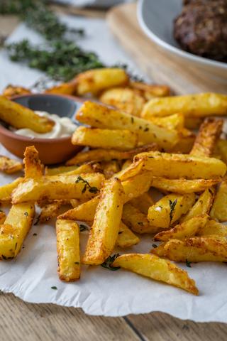 Knusprige Homemade Pommes: Einfache Rezepte für den perfekten Genuss Knusprige Homemade Pommes: Einfache Rezepte für den perfekten Genuss
