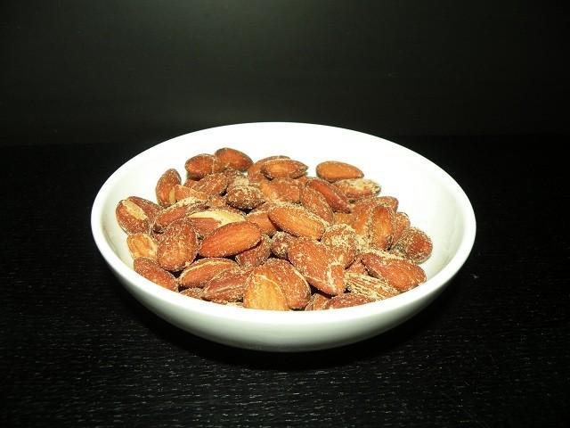 Frisch und lecker: Rezept für selbstgemachte Salzmandeln