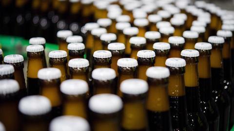 Hessen von Kohlensäureknappheit betroffen: Brauereien müssen reagieren Hessen von Kohlensäureknappheit betroffen: Brauereien müssen reagieren