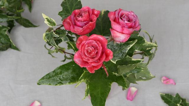 DIY-Projekt für Kinder: Eine Wachsrose ganz einfach selbst herstellen DIY-Projekt für Kinder: Eine Wachsrose ganz einfach selbst herstellen