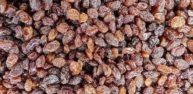 Korinthen: Kleine, kernlose Weinbeeren mit intensivem Geschmack - Sieu ... Korinthen: Kleine, kernlose Weinbeeren mit intensivem Geschmack - Sieu ...