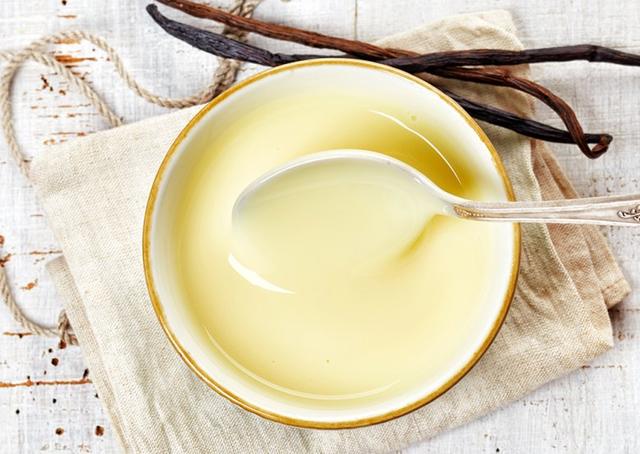 Leckere Vanillesauce selbst zubereiten - schnell und gelingsicher