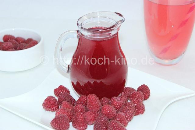 Einfaches Rezept zum Selbermachen von Himbeersirup