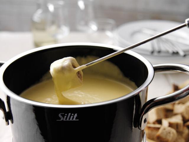 Käsefondue selber machen: Schritt-für-Schritt Anleitung für Genießer Käsefondue selber machen: Schritt-für-Schritt Anleitung für Genießer