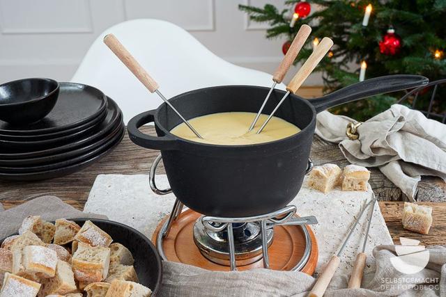 Käsefondue zu Hause genießen: So gelingt die Zubereitung ganz leicht Käsefondue zu Hause genießen: So gelingt die Zubereitung ganz leicht