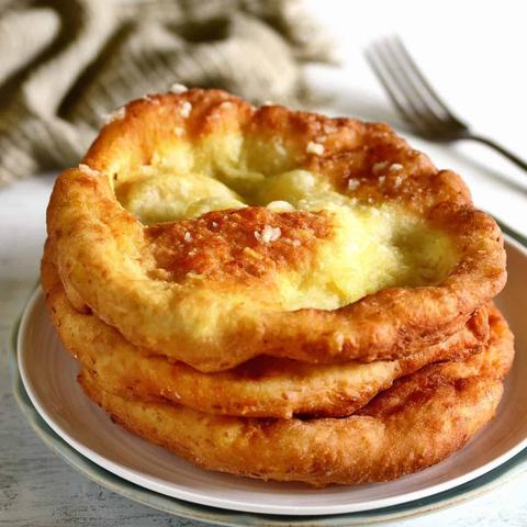 Einfache Anleitung: Langosch zu Hause zubereiten