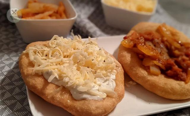 Köstliches Street Food: Selbergemachte Langosch