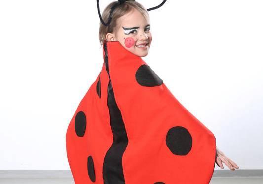 Schritt-für-Schritt-Anleitung: Eigenes Marienkäfer-Kostüm basteln Schritt-für-Schritt-Anleitung: Eigenes Marienkäfer-Kostüm basteln
