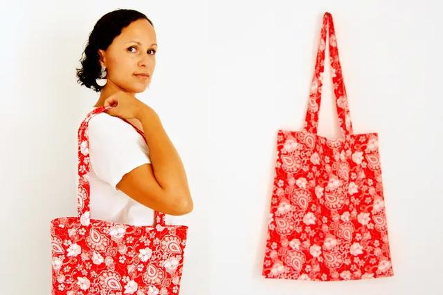 Perfekte Geschenkidee: Überrasche deine Lieben mit einer selbstgenähten Handtasche Perfekte Geschenkidee: Überrasche deine Lieben mit einer selbstgenähten Handtasche