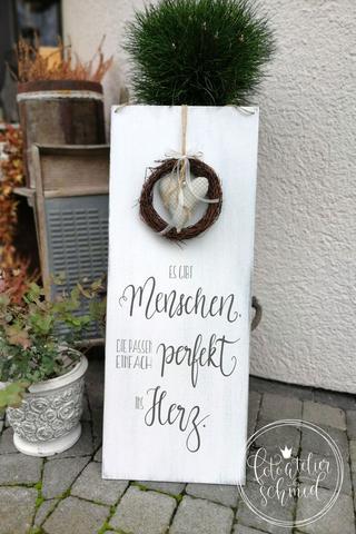 Persönliche Holzschilder selbst gestalten: Einzigartige Dekoideen zum Verlieben Persönliche Holzschilder selbst gestalten: Einzigartige Dekoideen zum Verlieben