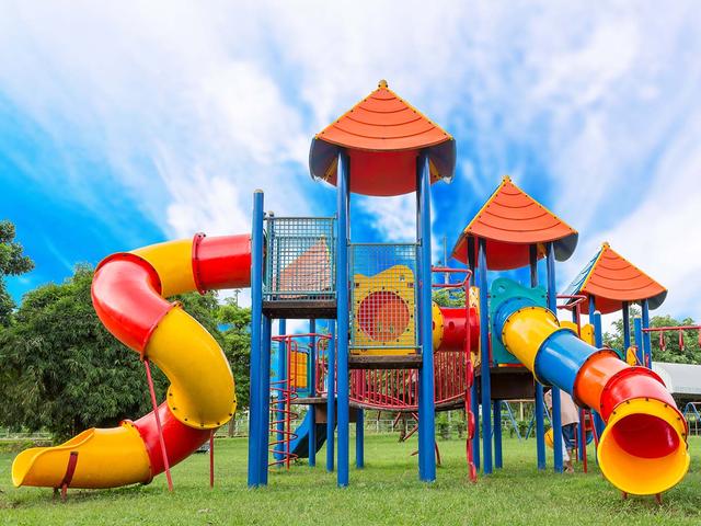 Spielplatz selber bauen: 10 kreative Ideen für den eigenen Garten