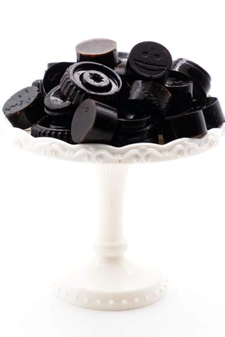 Zuckerfreie Lakritze selber machen - schnelles und einfaches Rezept